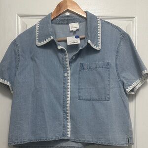 Cropped Blue Denim Short Sleeve Shirt with White Trim